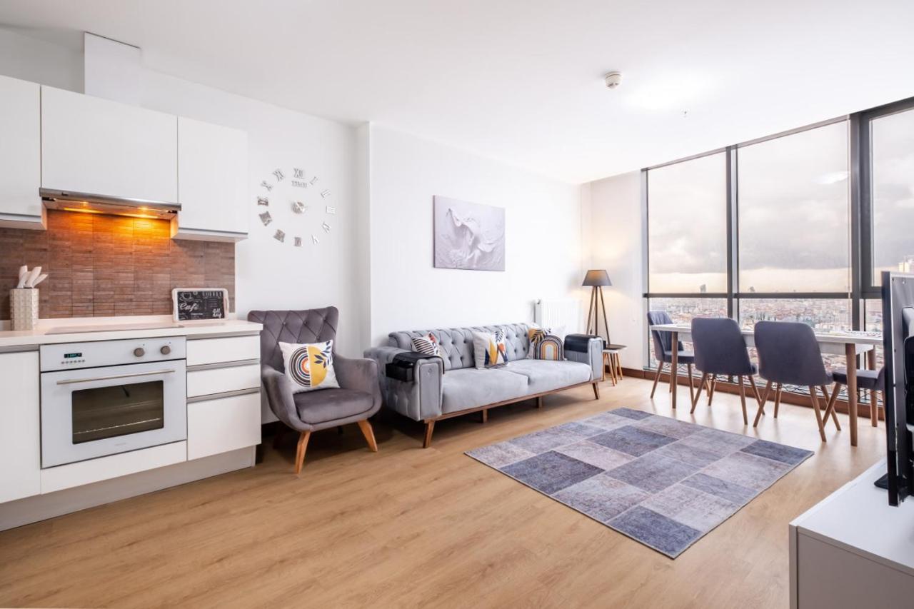 Charming Flat With City View In Atasehir Istanbul Eksteriør billede