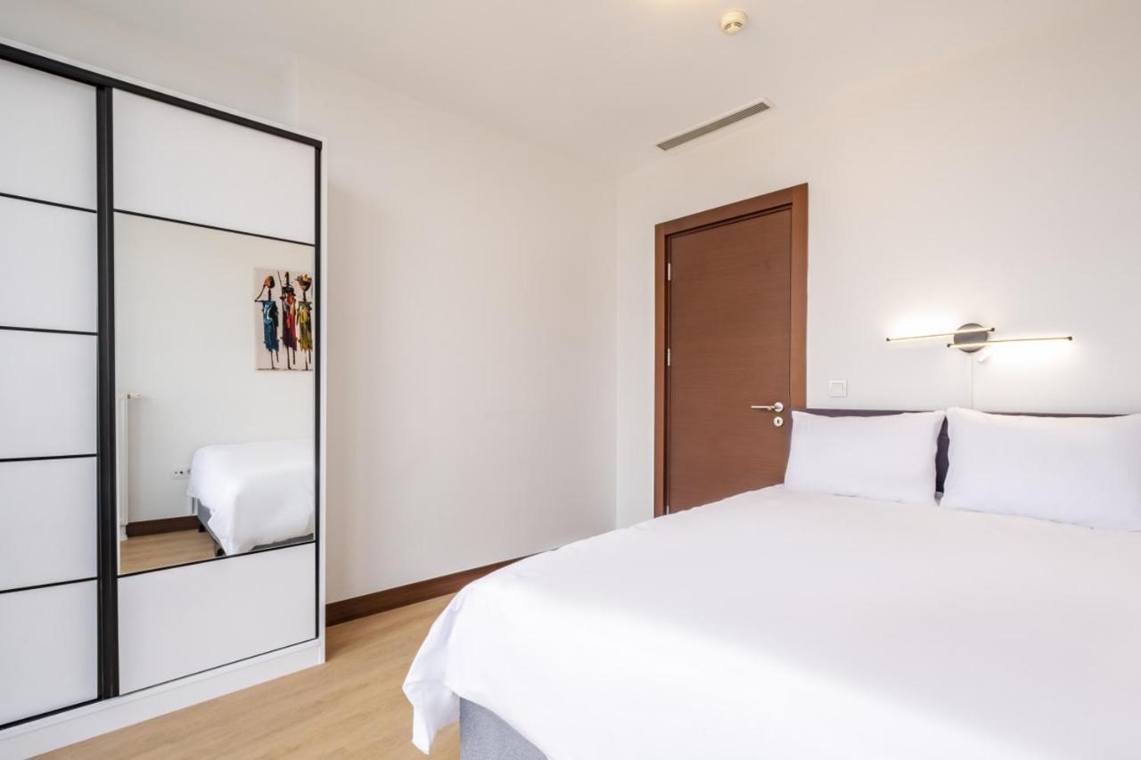 Charming Flat With City View In Atasehir Istanbul Eksteriør billede